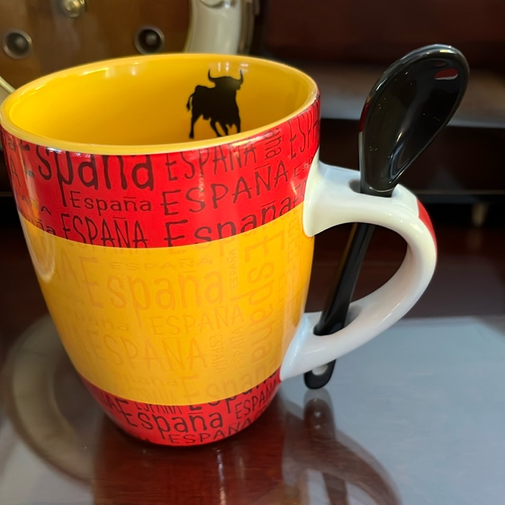 Toro ruckus coffee mug in excellent condition.